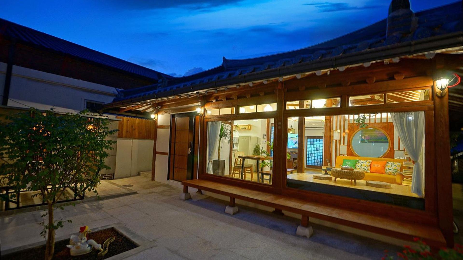 And Spring Hotell Jeonju Eksteriør bilde